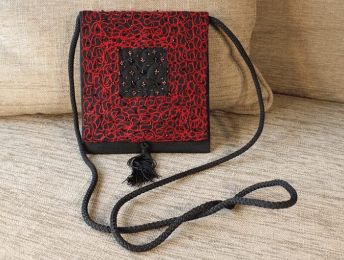 pochette de soiree noire et rouge 3